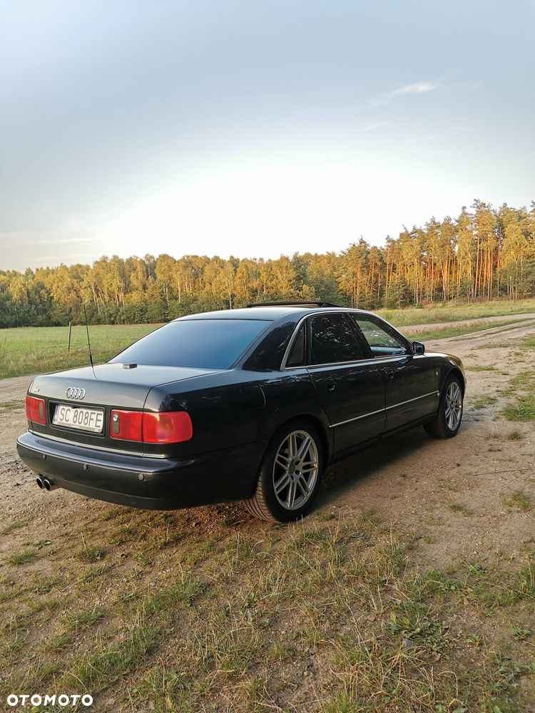 Audi A8 - 4