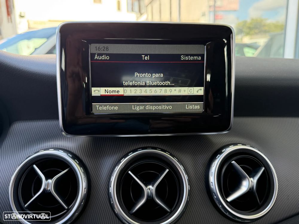 Mercedes-Benz GLA 180 CDI Urban - 41