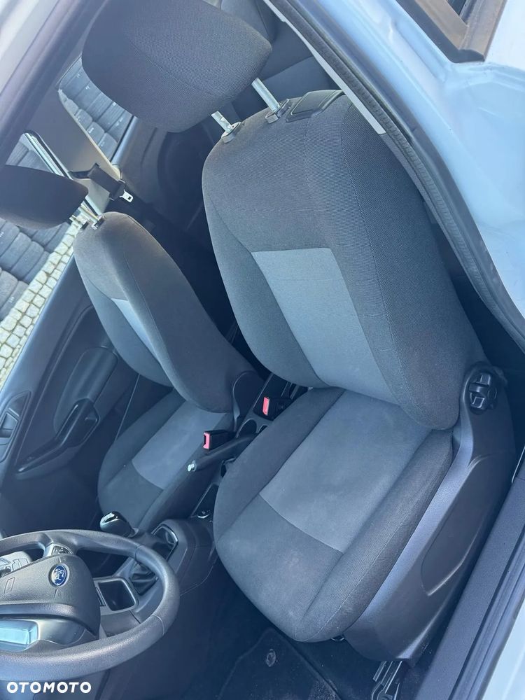 Ford Fiesta - 16