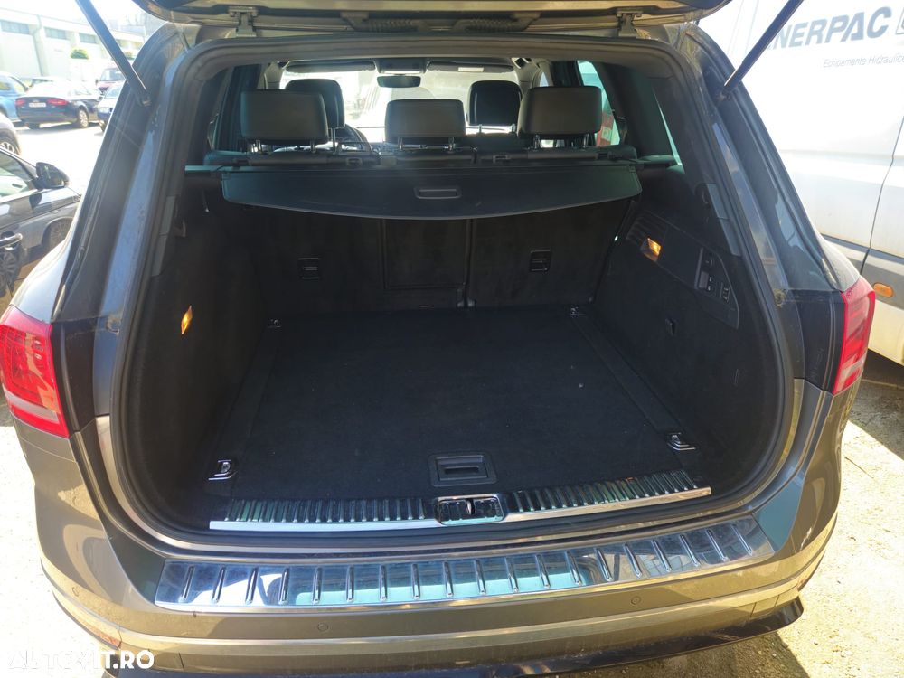 Volkswagen Touareg 2017 photo 3