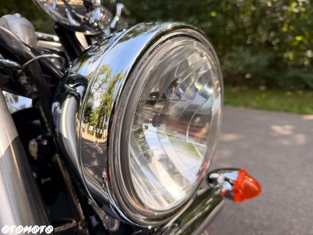 Triumph America - 21