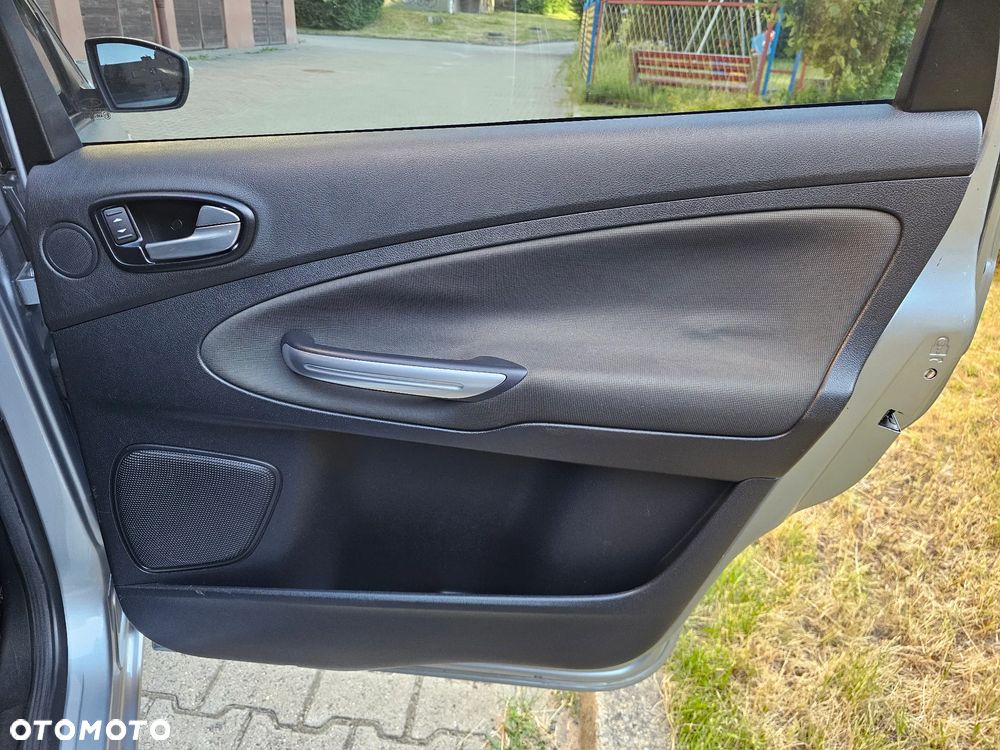 Ford S-Max 2.0 TDCi Titanium - 25