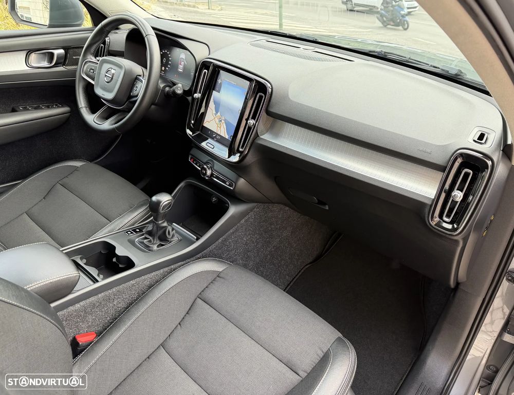 Volvo XC 40 2.0 D3 Momentum - 19