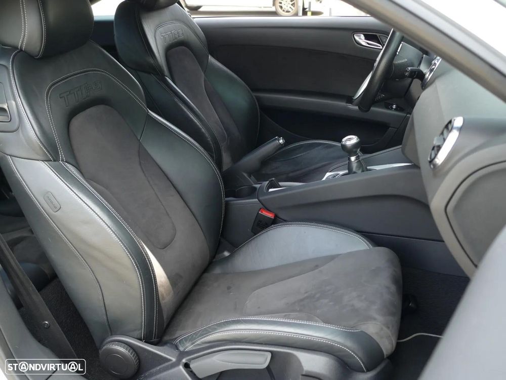 Audi TT RS Coupé - 34