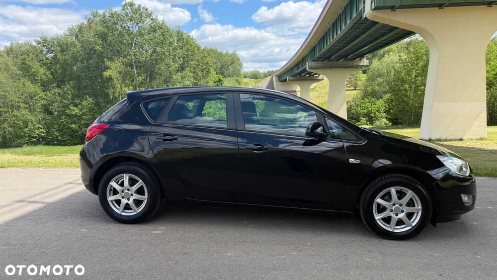 Opel Astra 1.4 Turbo - 29