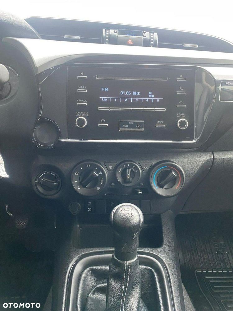 Toyota Hilux - 13