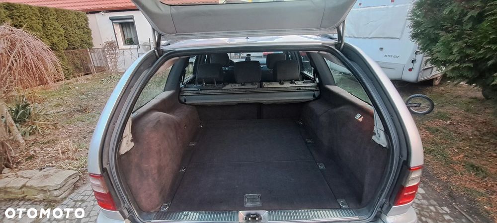 Mercedes-Benz Klasa E 200 CDI Classic DPF - 8