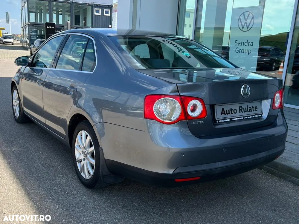 Volkswagen Jetta 1.6 Comfortline - 6