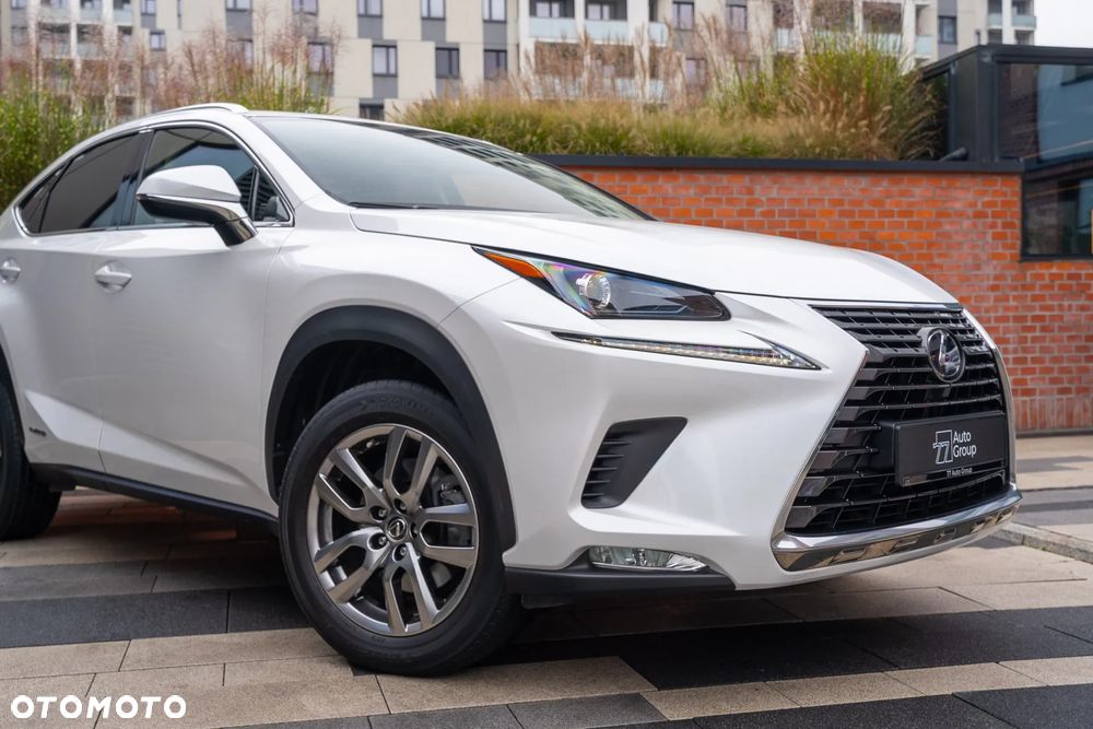 Lexus NX 300h Business Edition AWD - 28