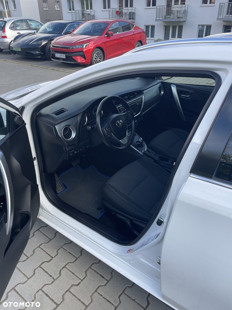 Toyota Auris - 12