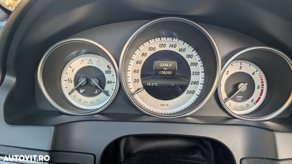 Mercedes-Benz E - 12