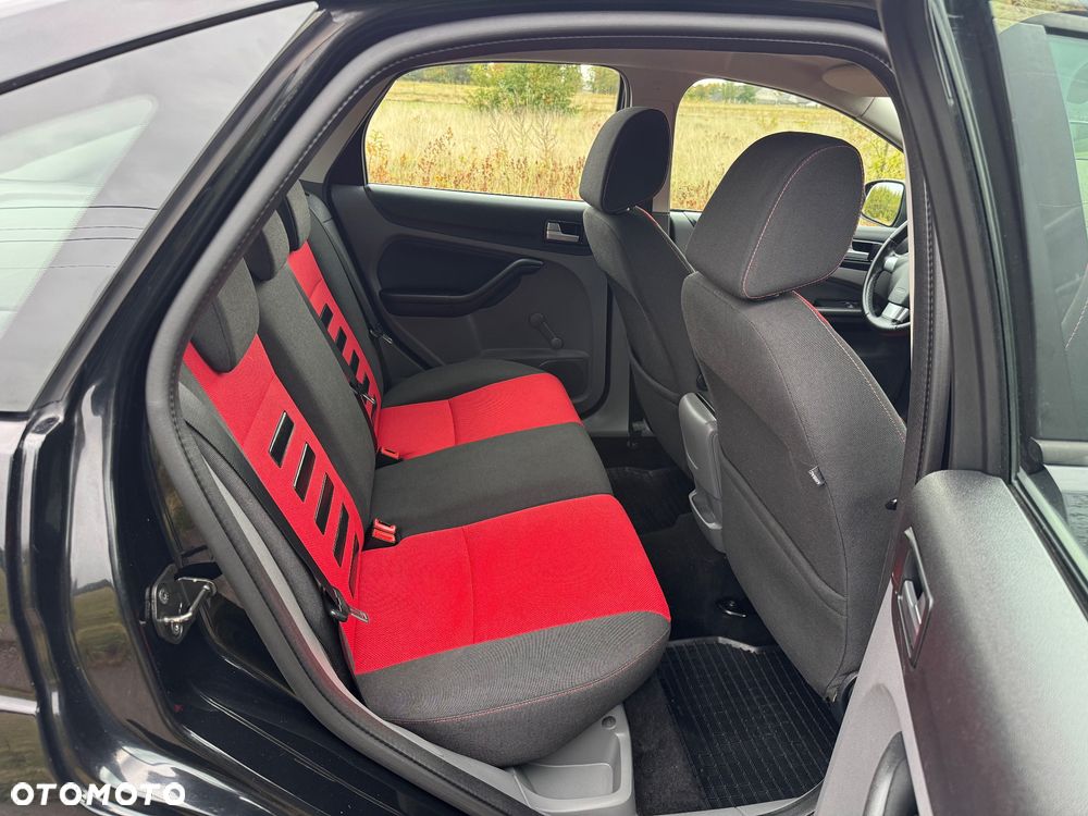 Ford Focus - 10
