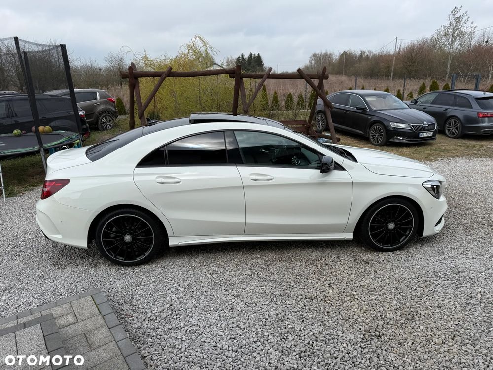 Mercedes-Benz CLA 180 AMG Line - 10