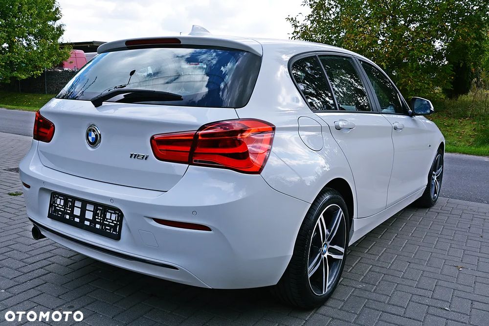 BMW Seria 1 118i Sport Line - 12
