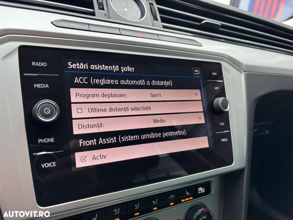 Volkswagen Passat - 19