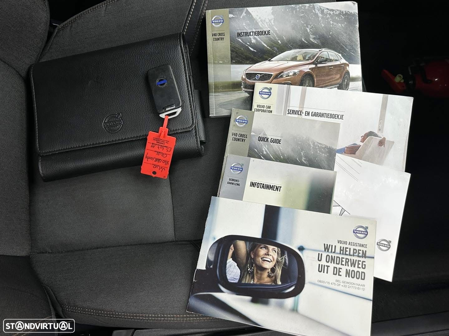 Volvo V40 Cross Country 1.6 D2 Momentum - 26