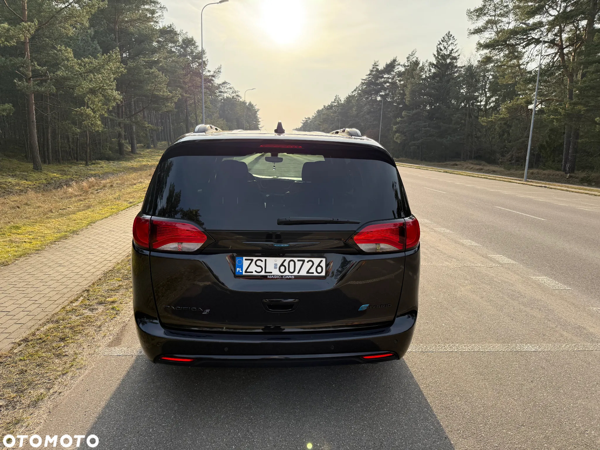 Chrysler Pacifica - 6