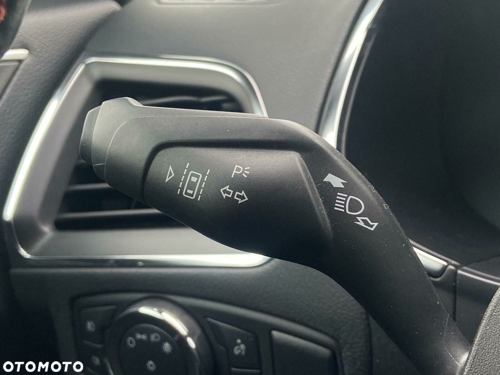 Ford S-Max - 16