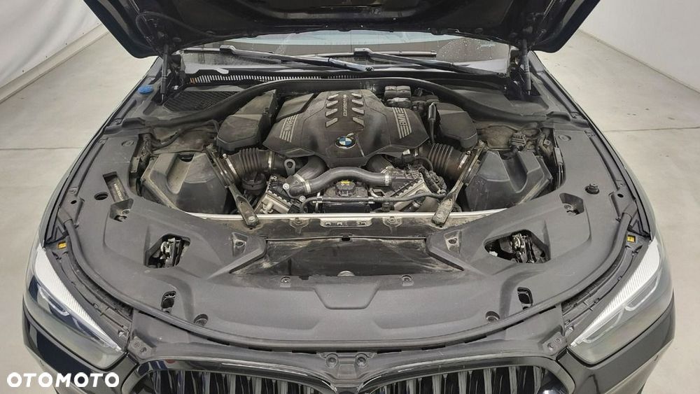 BMW Seria 8 M850i xDrive - 30