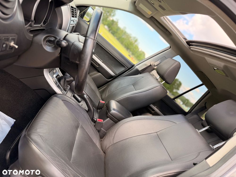 Suzuki Grand Vitara 1.9 DDiS Comfort DPF Family - 14