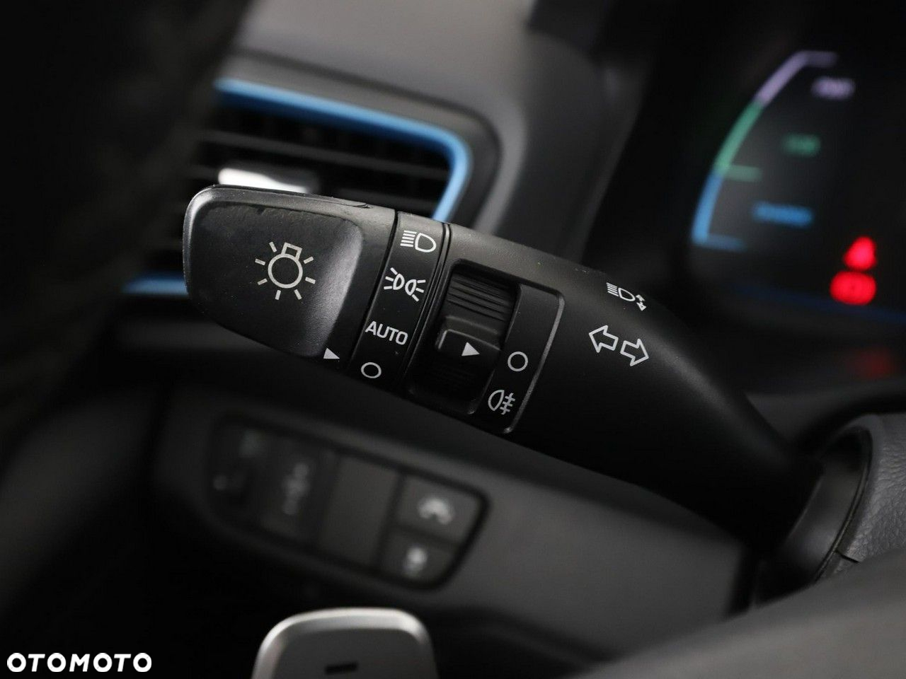 Hyundai IONIQ - 28