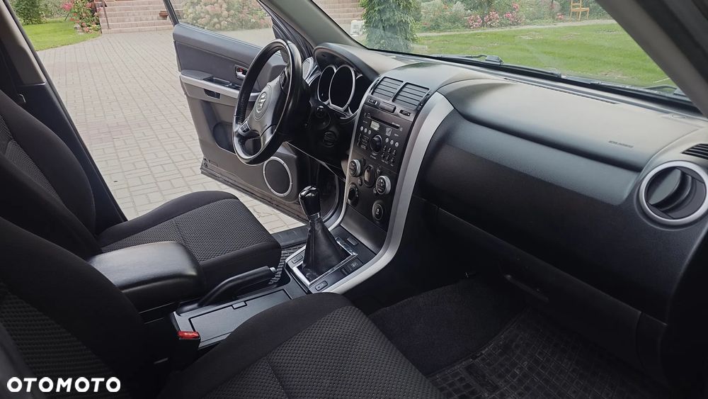 Suzuki Grand Vitara 2.4 Elegance EU5 - 13
