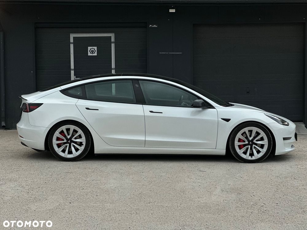 Tesla Model 3 - 6