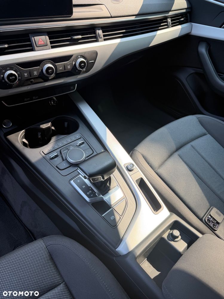 Audi A4 Limousine 2.0 TDI Sport S tronic - 31