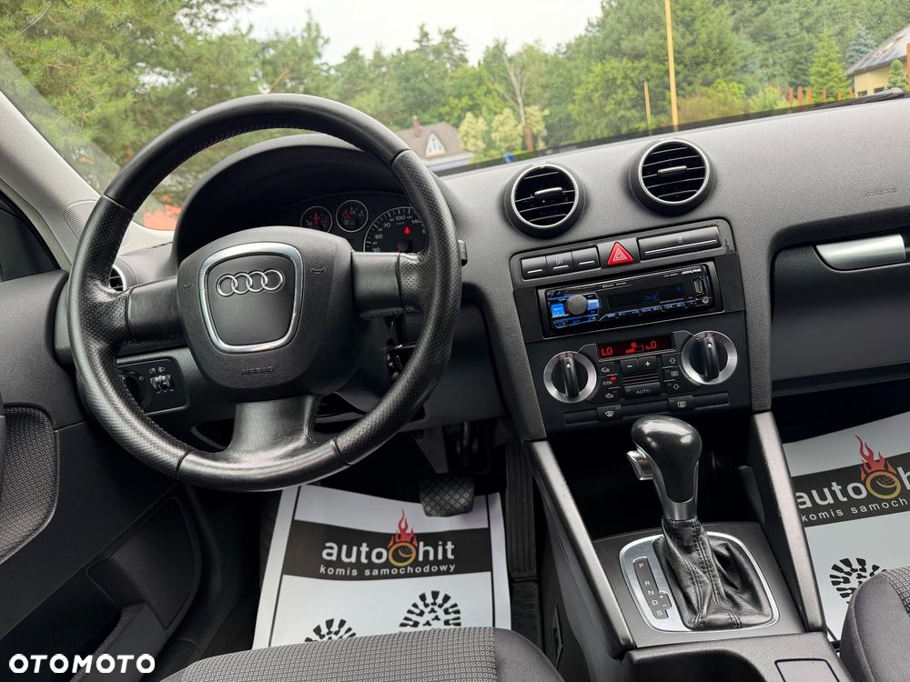 Audi A3 Sportback 2.0 TDI Ambiente S tronic - 16