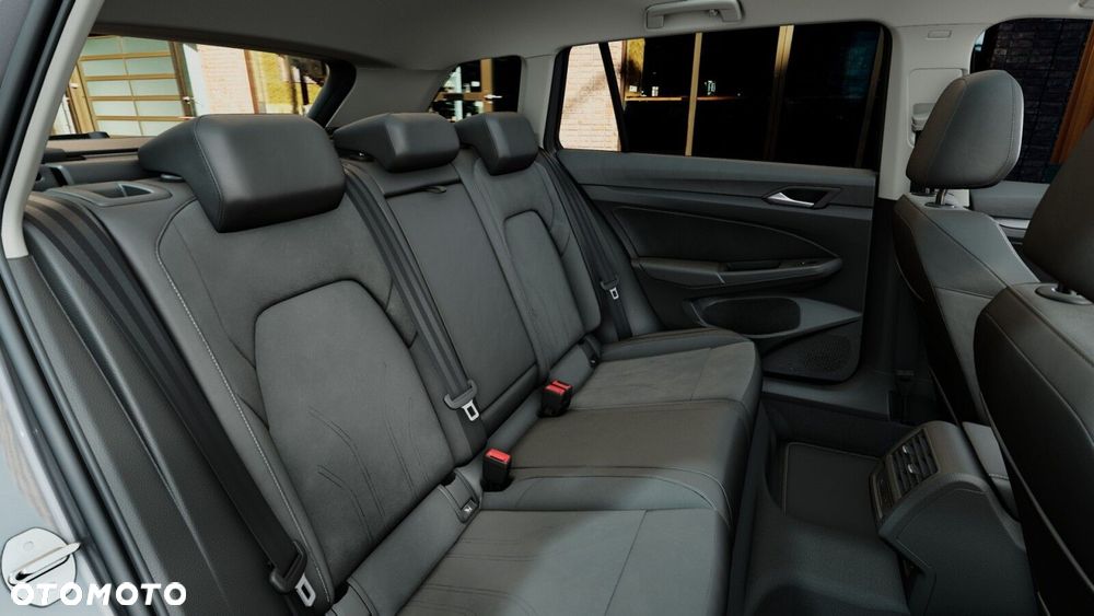 Volkswagen Golf - 10