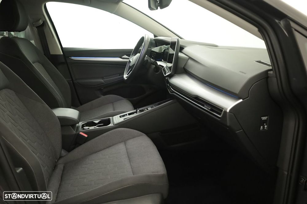 VW Golf 1.5 TSI e-Hybrid Life DSG - 22