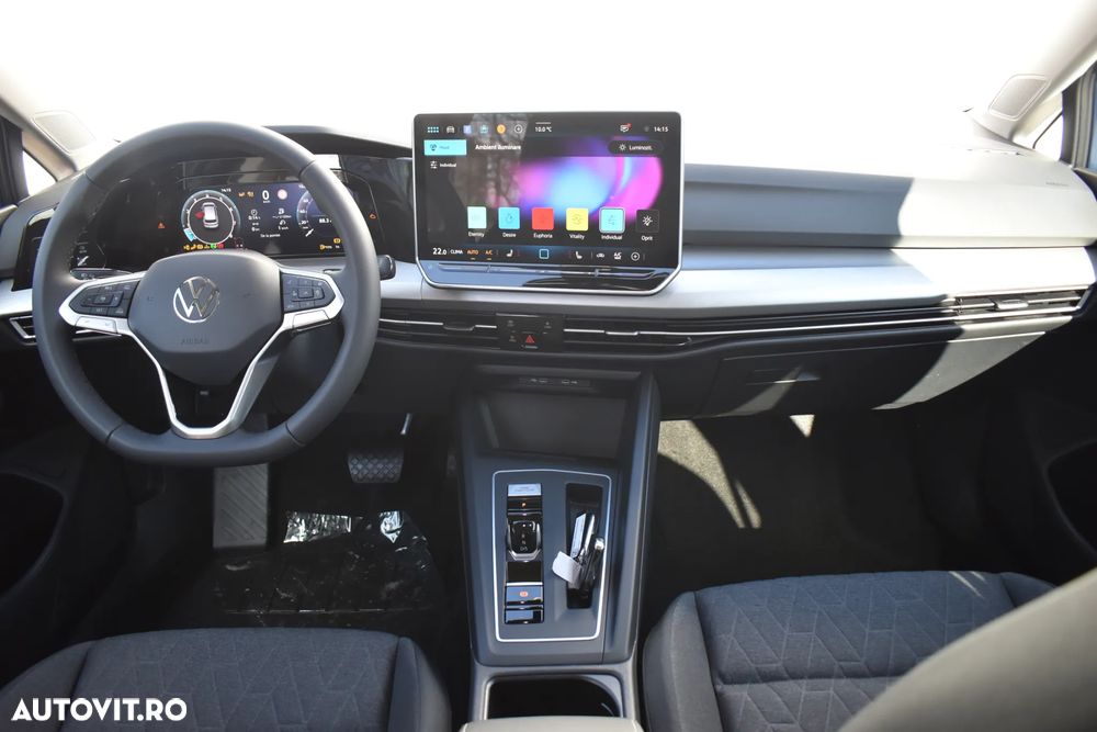 Volkswagen Golf 1.5 eTSI DSG MHEV Life - 7