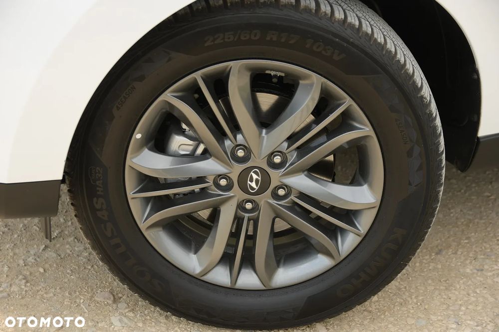 Hyundai ix35 1.6 2WD Fifa World Cup Edition - 15