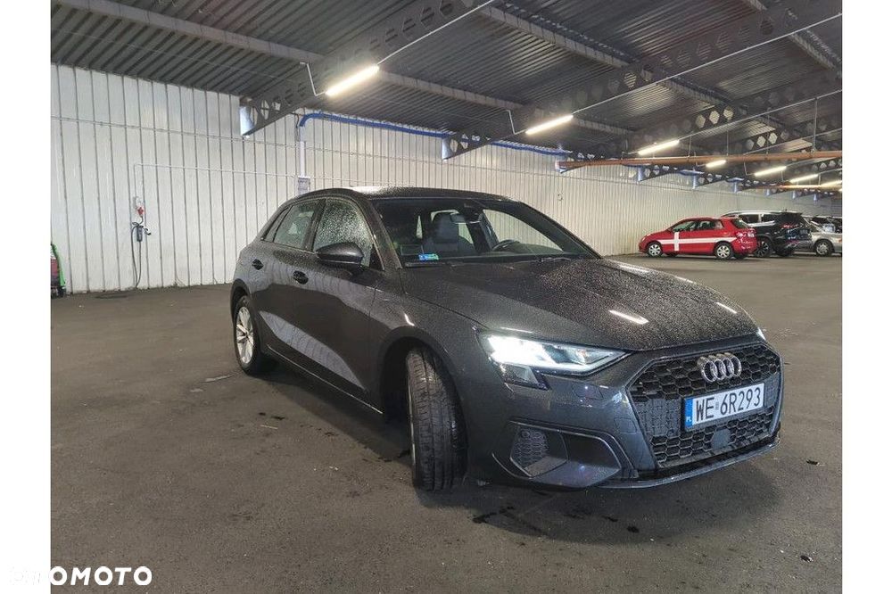 Audi A3 Sportback - 3