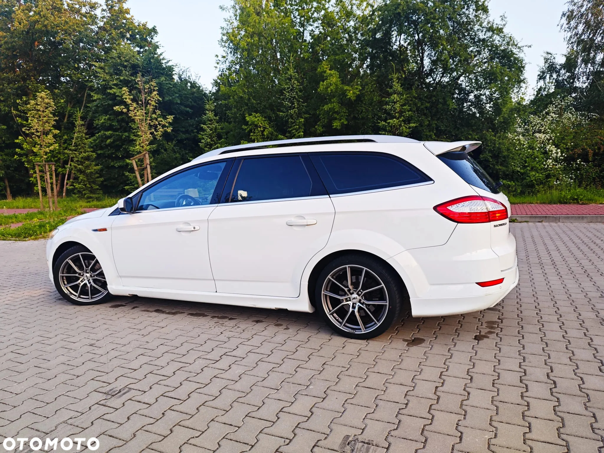 Ford Mondeo 2.0 TDCI ECOnetic Business Edition - 9
