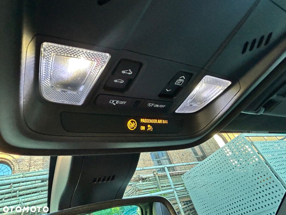 Opel Insignia - 36