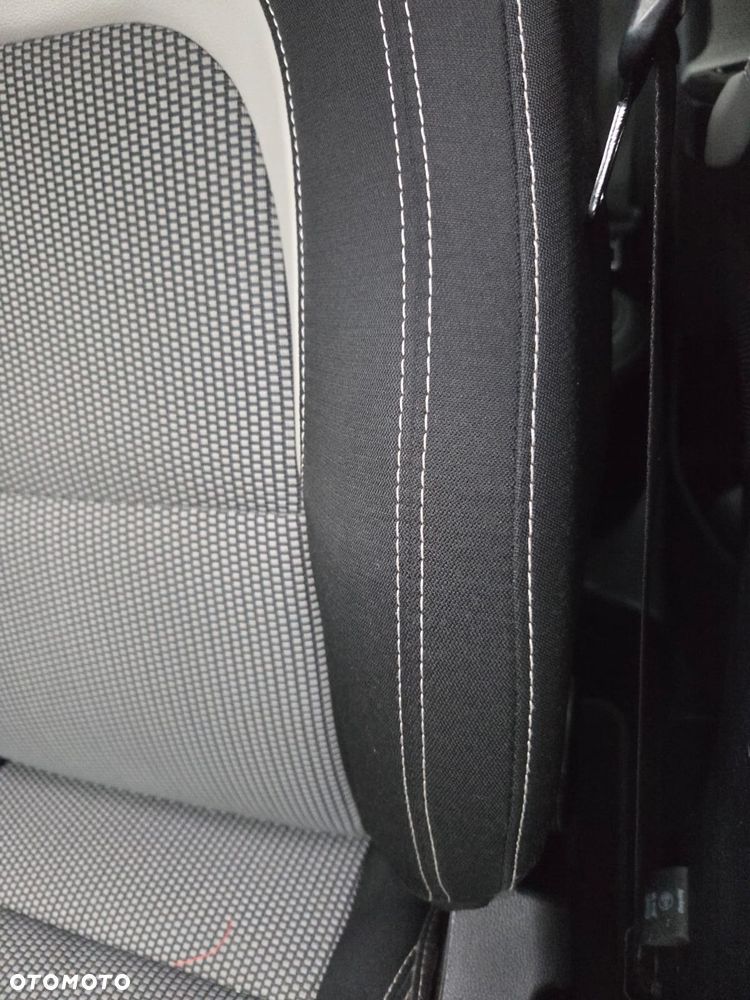 Kia Ceed 1.6 GDI Platinum Edition - 17