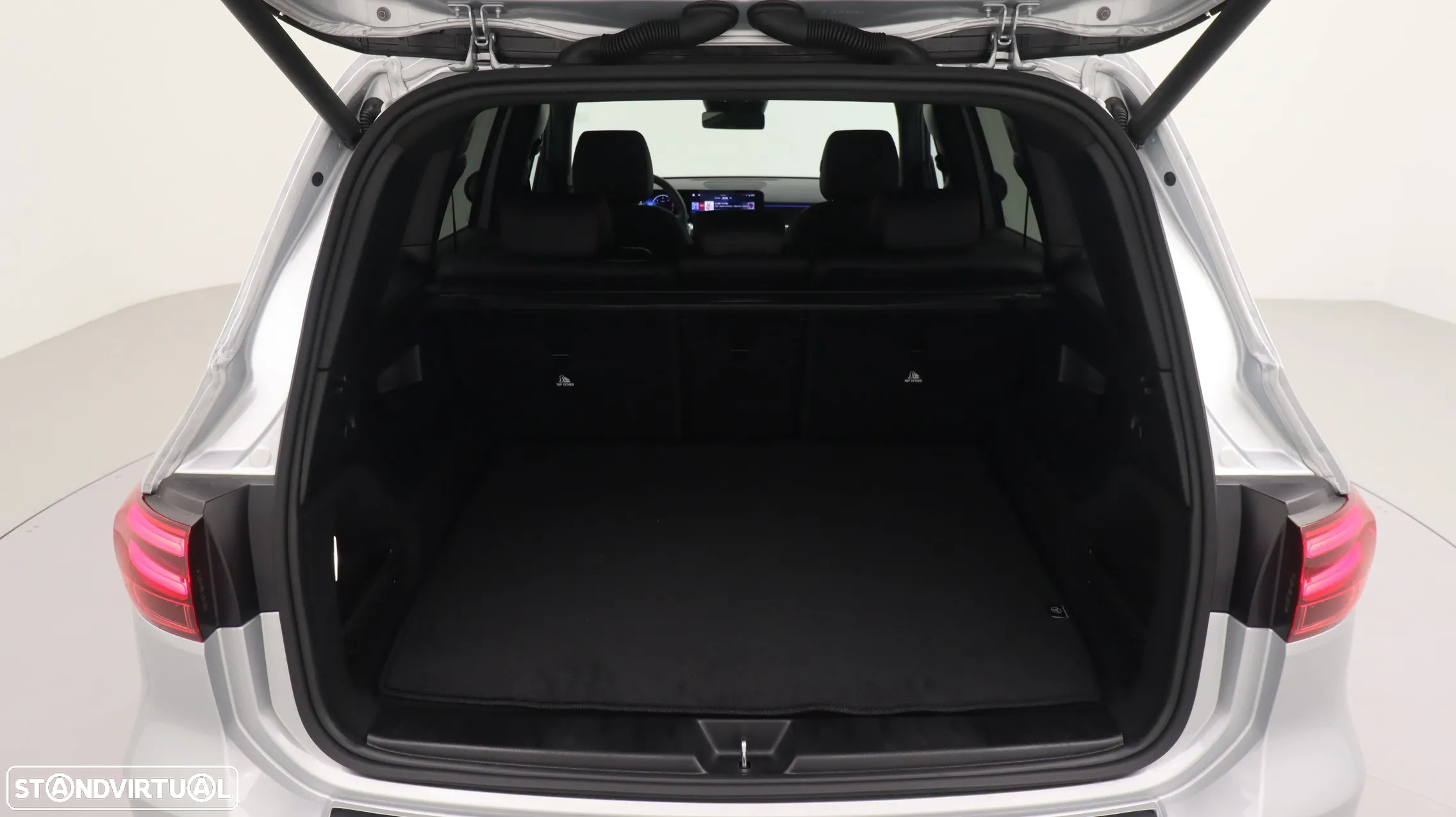 Mercedes-Benz GLB 180 d AMG Line - 27