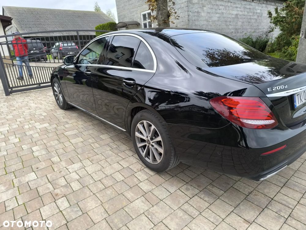 Mercedes-Benz Klasa E 200 d Business Edition 9G-TRONIC - 2
