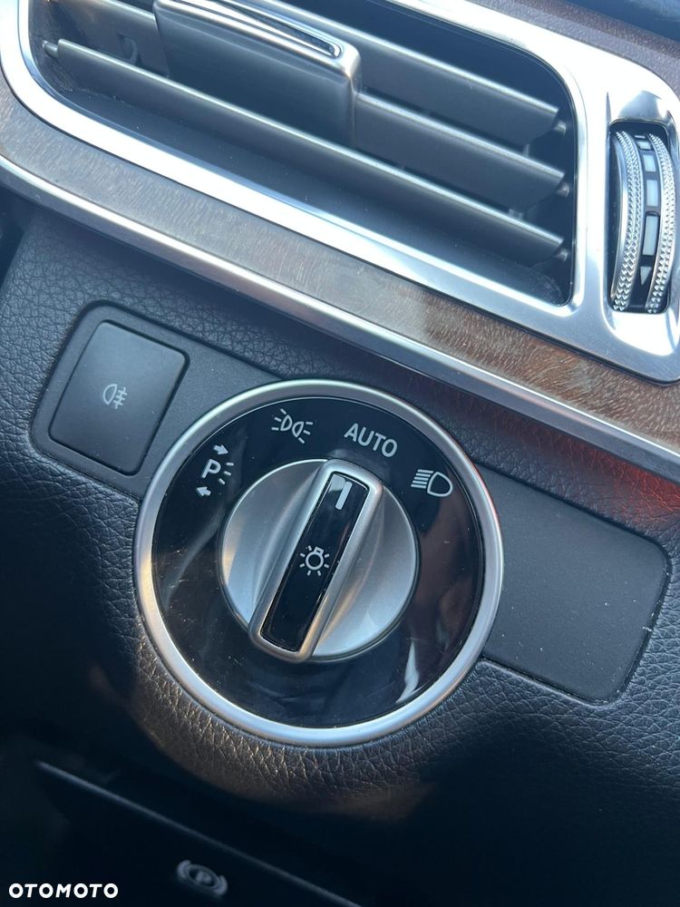 Mercedes-Benz Klasa E 220 BlueTEC BlueEFFICIENCY 7G-TRONIC Edition Avantgarde - 19