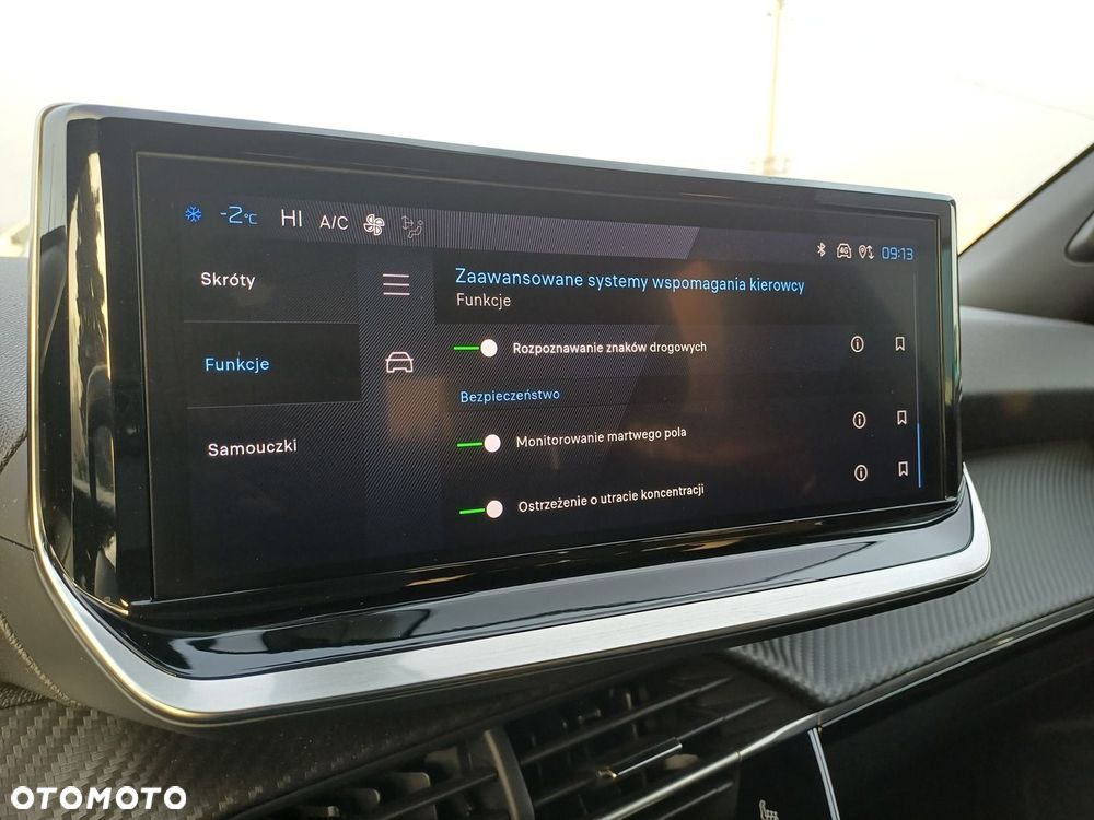 Peugeot 2008 PureTech 130 Allure S&S EAT8 - 25