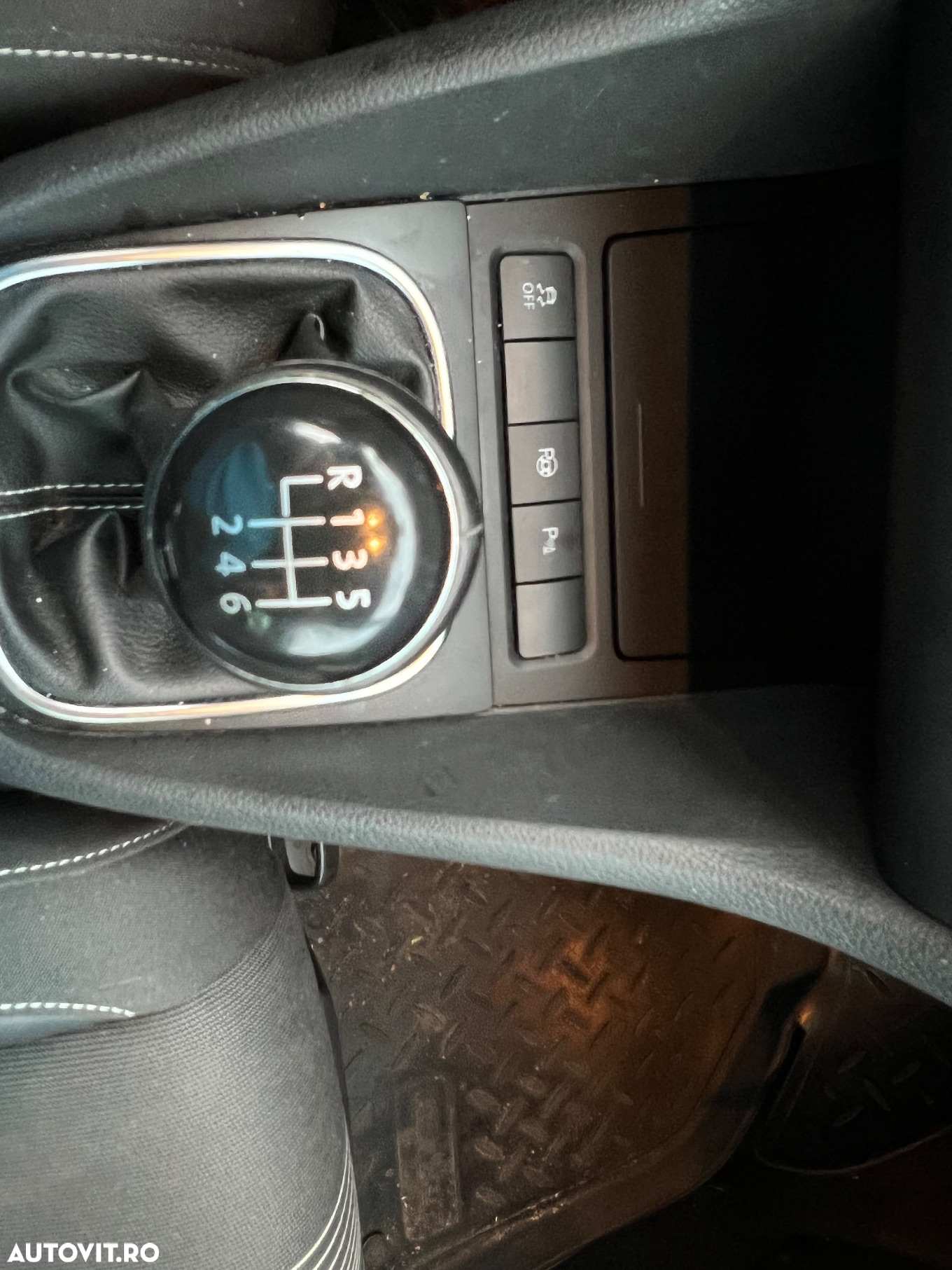 Volkswagen Golf Variant 2.0 TDI DPF MATCH - 2