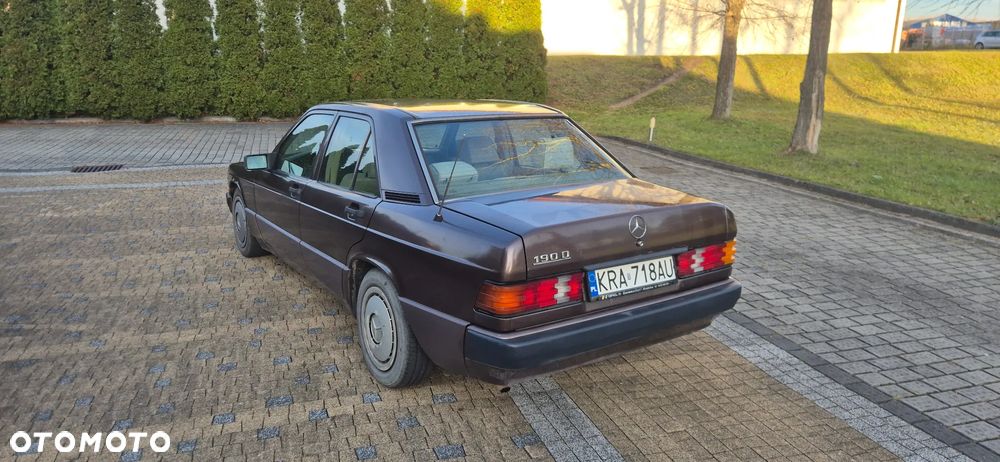Mercedes-Benz W201 (190) - 3