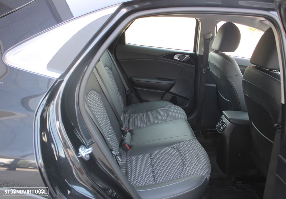 Kia XCeed 1.6 GDi PHEV Drive - 34