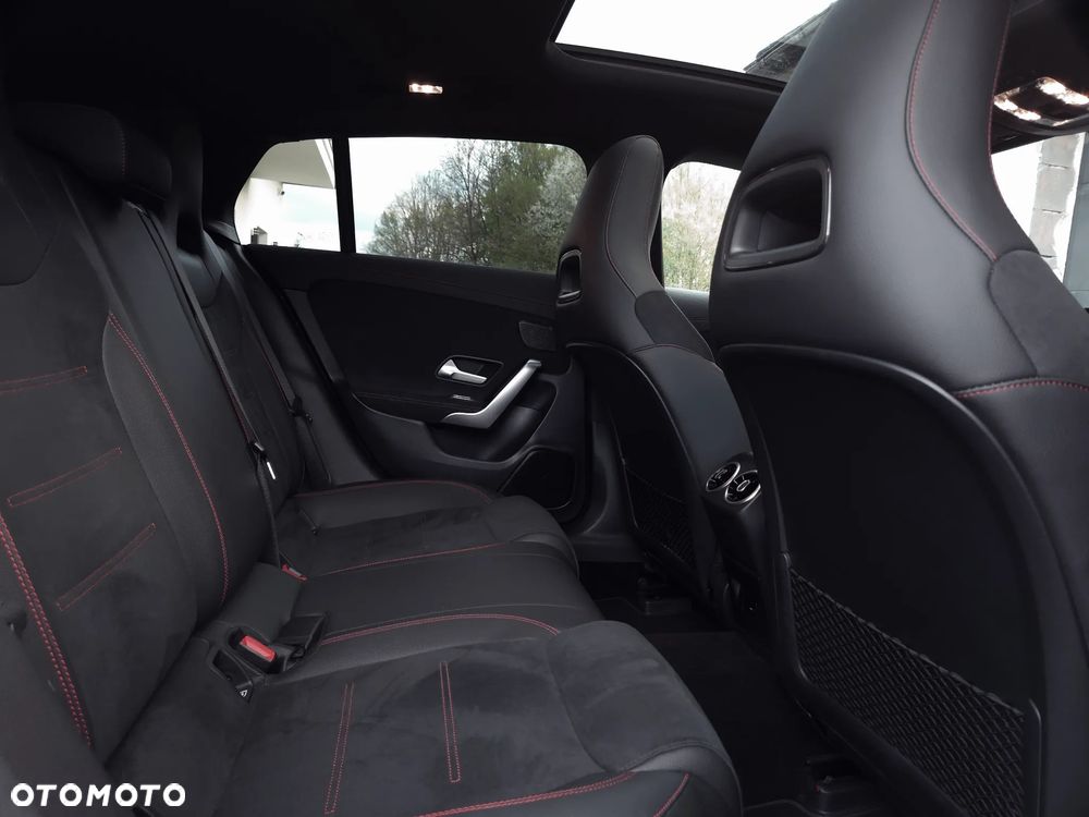 Mercedes-Benz CLA 220 d 4-Matic AMG Line 8G-DCT - 16