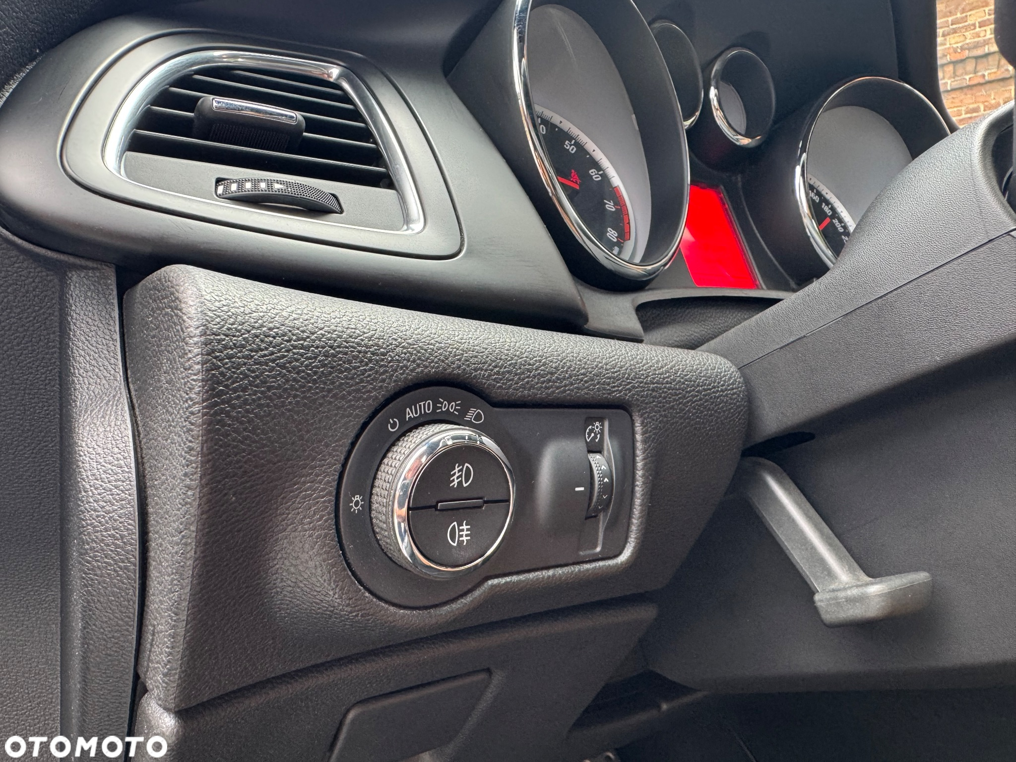 Opel Cascada 1.6 T Supreme S&S - 20