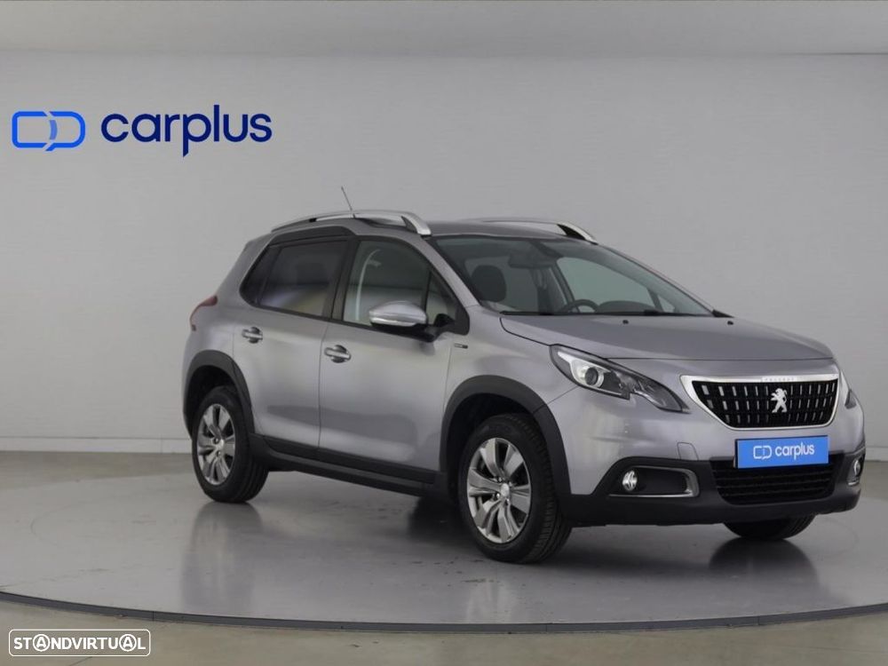 Peugeot 2008 1.2 PureTech Signature — fotografia 2