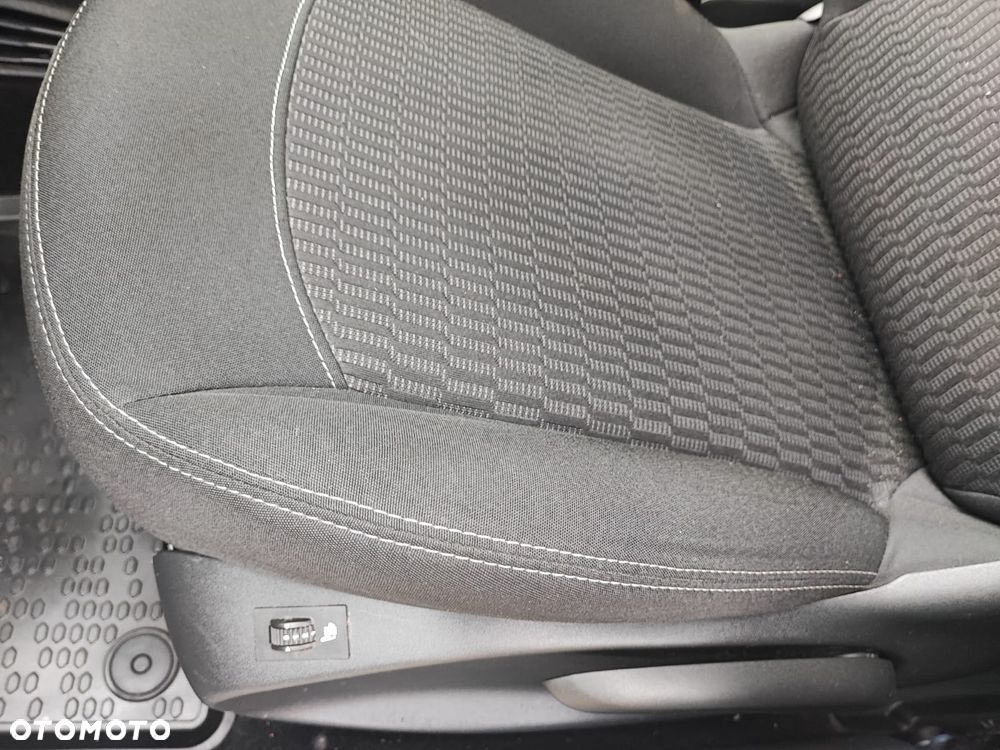 Peugeot 208 - 39