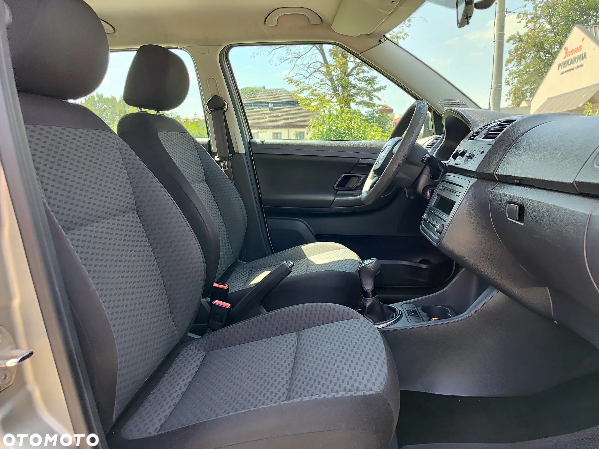 Skoda Fabia 1.2 TSI Active - 10