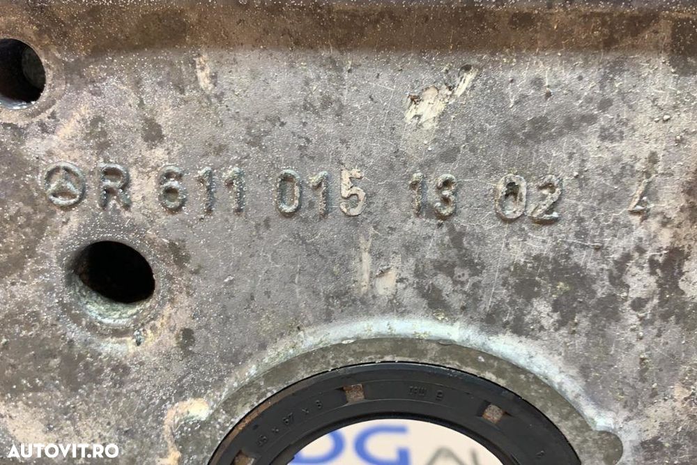 Capac distributie Mercedes Sprinter 2.2 CDI 2000 - 2006 Euro 3 Cod R6110151302 - 2